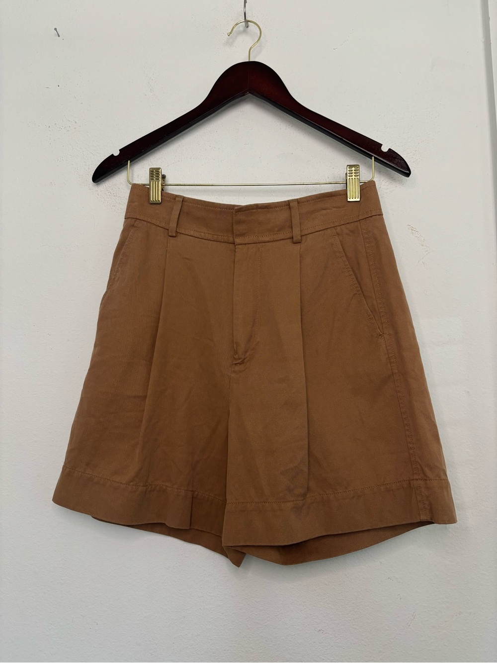 EVERLANE HIGH WAISTED LIGHT BROWN CLASSIC SHORTS SZ 4